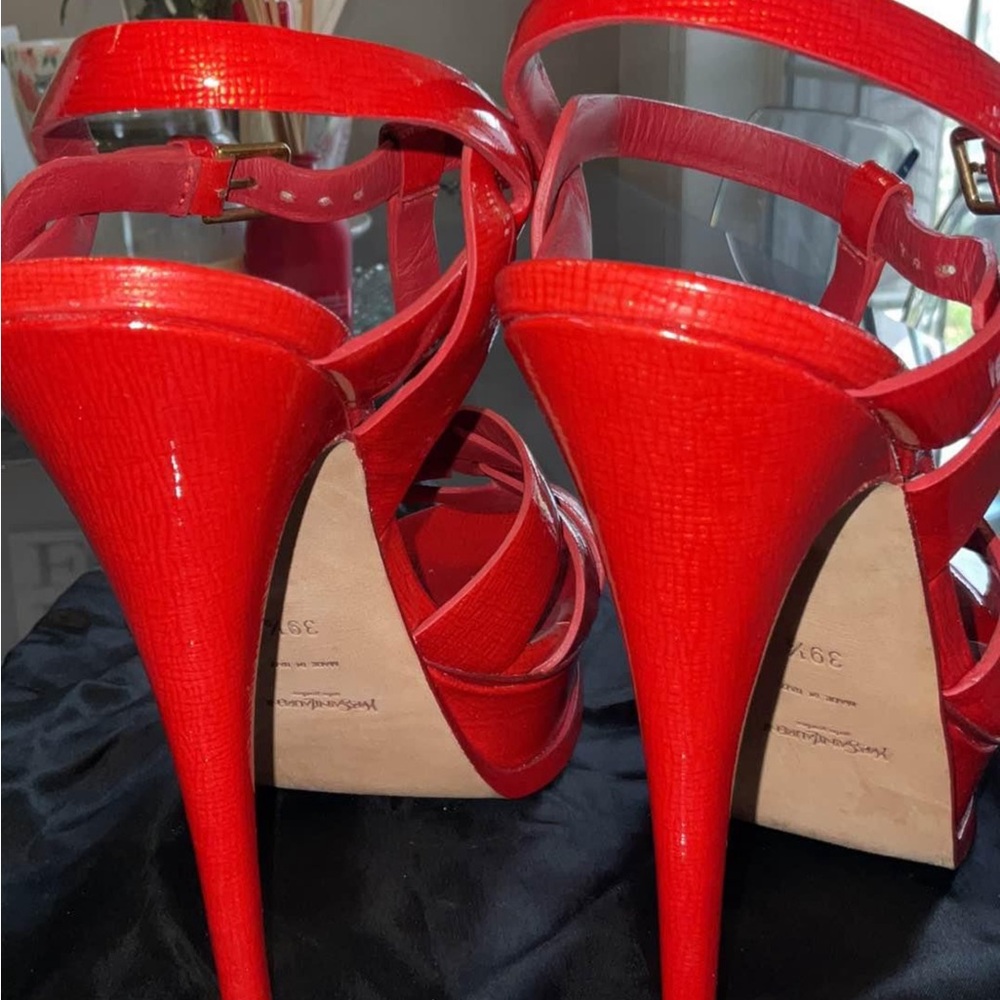 Made in Italy
Size 39 1/2(38.5 US)
heels ( measure 5.3
inches in height - Picture 5 of 5